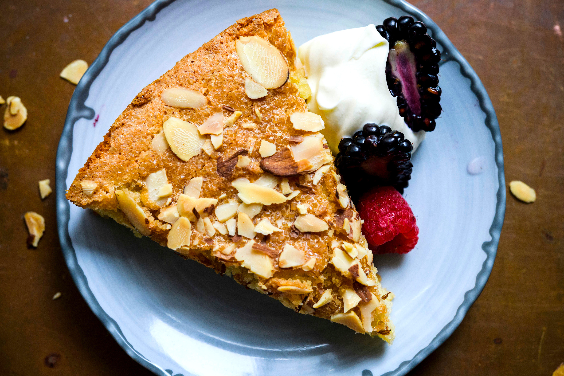 Send Online 1kg eggless dry fruit walnut cake chocolate cake Order Delivery  | flowercakengifts