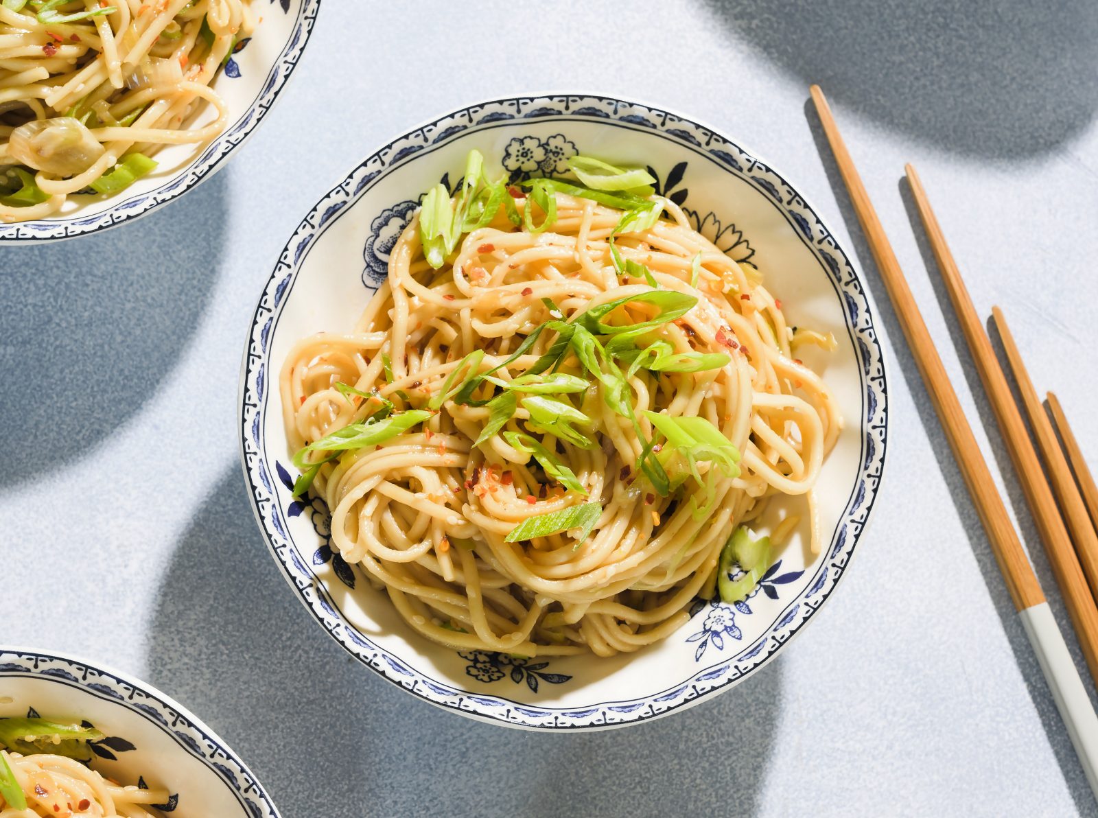 https://www.177milkstreet.com/assets/site/Recipes/_large/Chinese-Chili-and-Scallion-Noodles.jpg